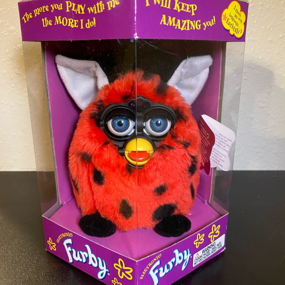 1999 Furby Lady Bug with Blue eyes, Model 70-800, Generation 4 (Rare). Original